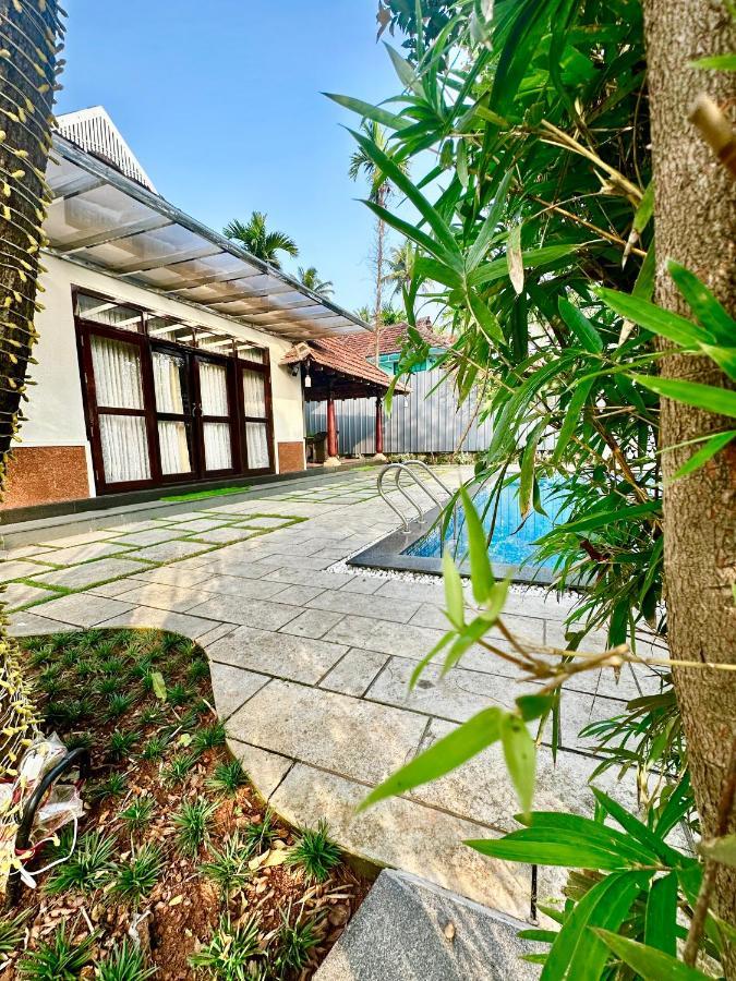 Cherai Lake Resort 체라이 비치 외부 사진