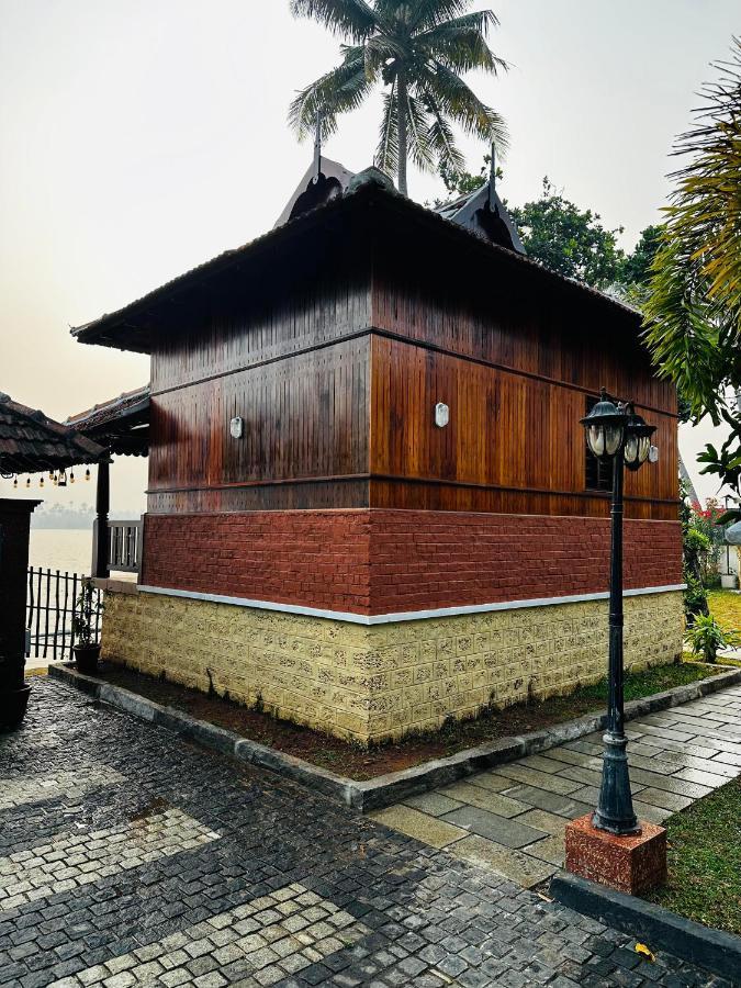 Cherai Lake Resort 체라이 비치 외부 사진